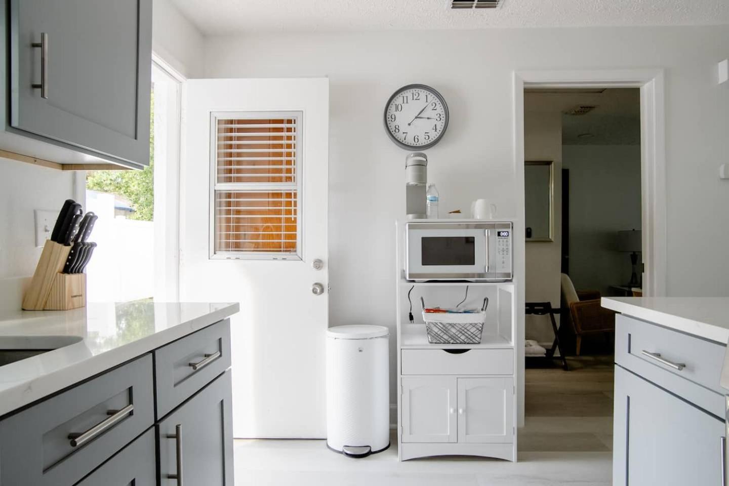 Walk Everywhere! 1-Bedroom Gem In Downtown Hub 新里奇港 外观 照片