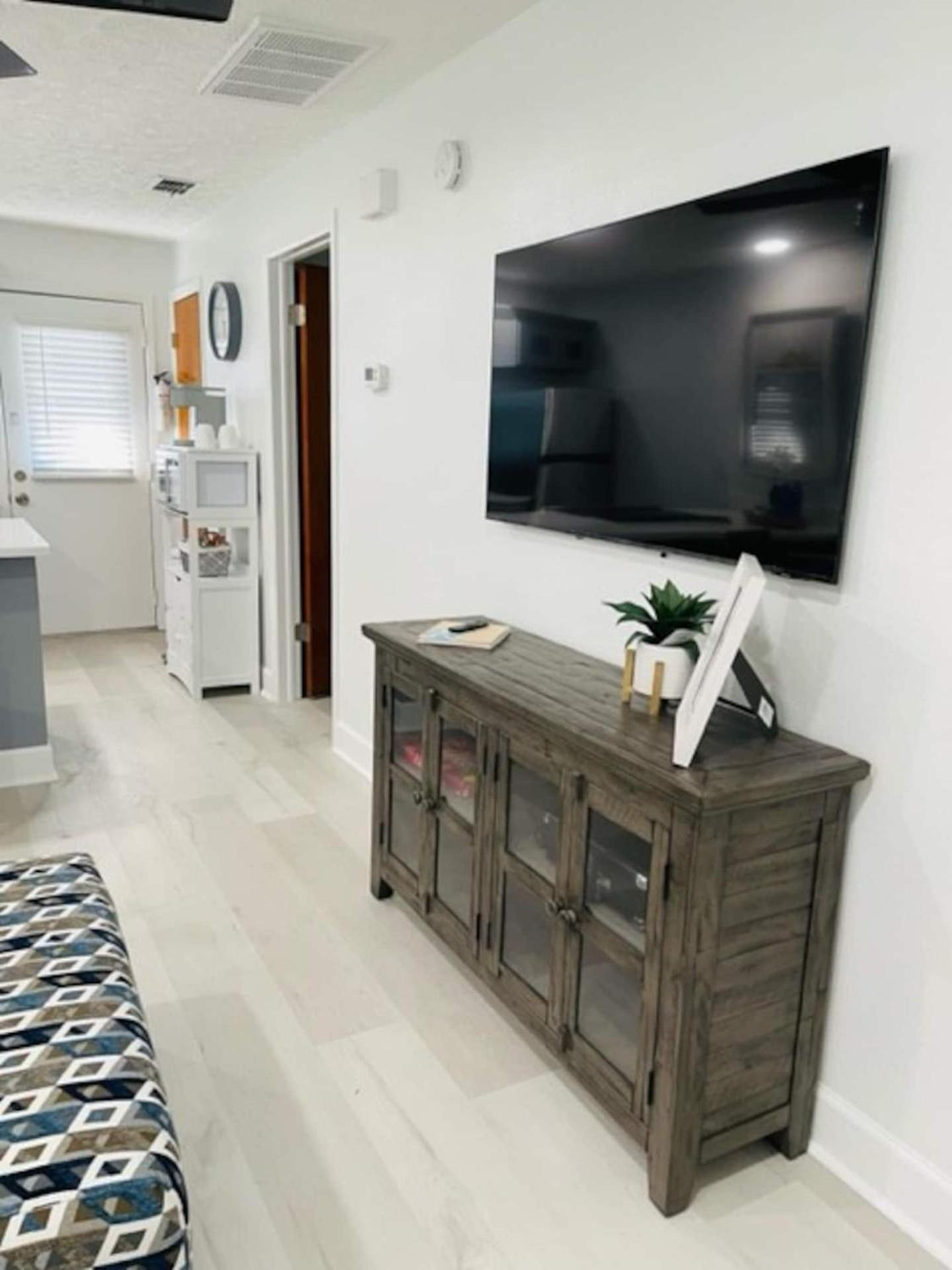 Walk Everywhere! 1-Bedroom Gem In Downtown Hub 新里奇港 外观 照片