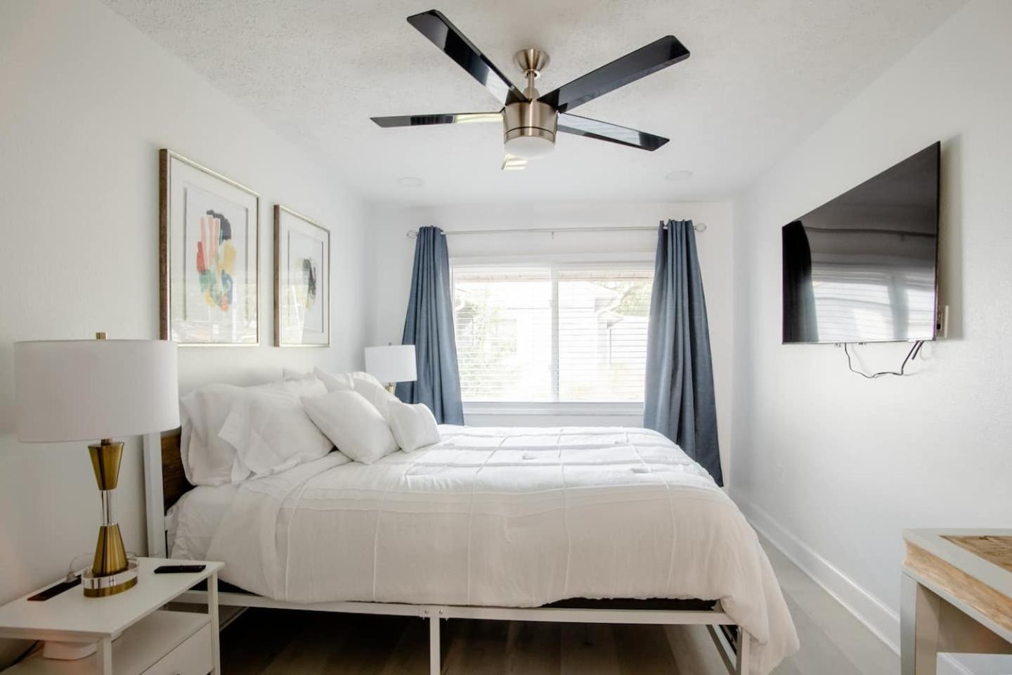Walk Everywhere! 1-Bedroom Gem In Downtown Hub 新里奇港 外观 照片