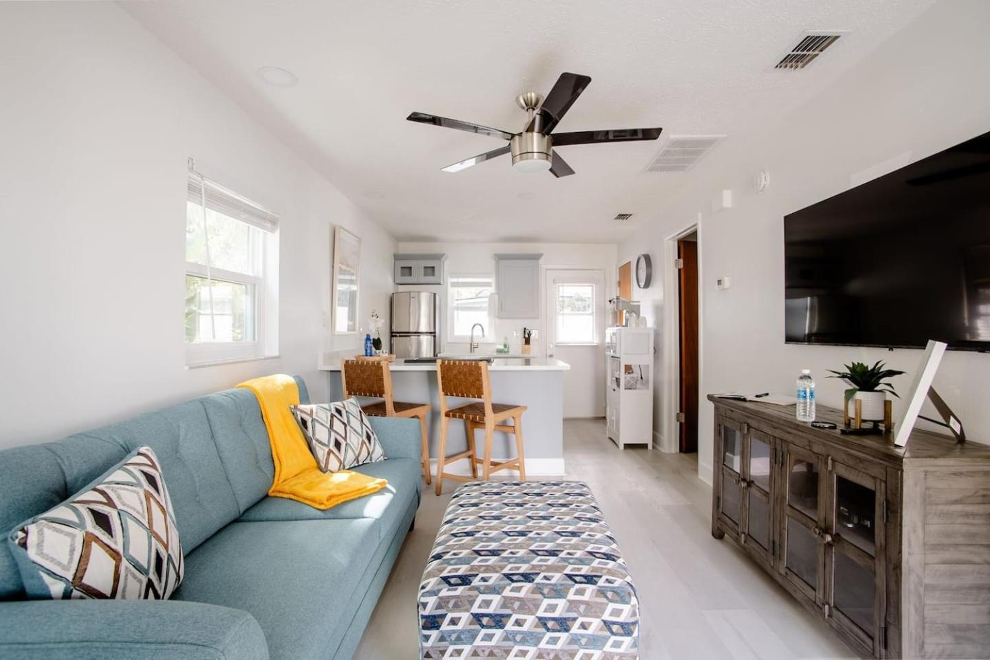 Walk Everywhere! 1-Bedroom Gem In Downtown Hub 新里奇港 外观 照片